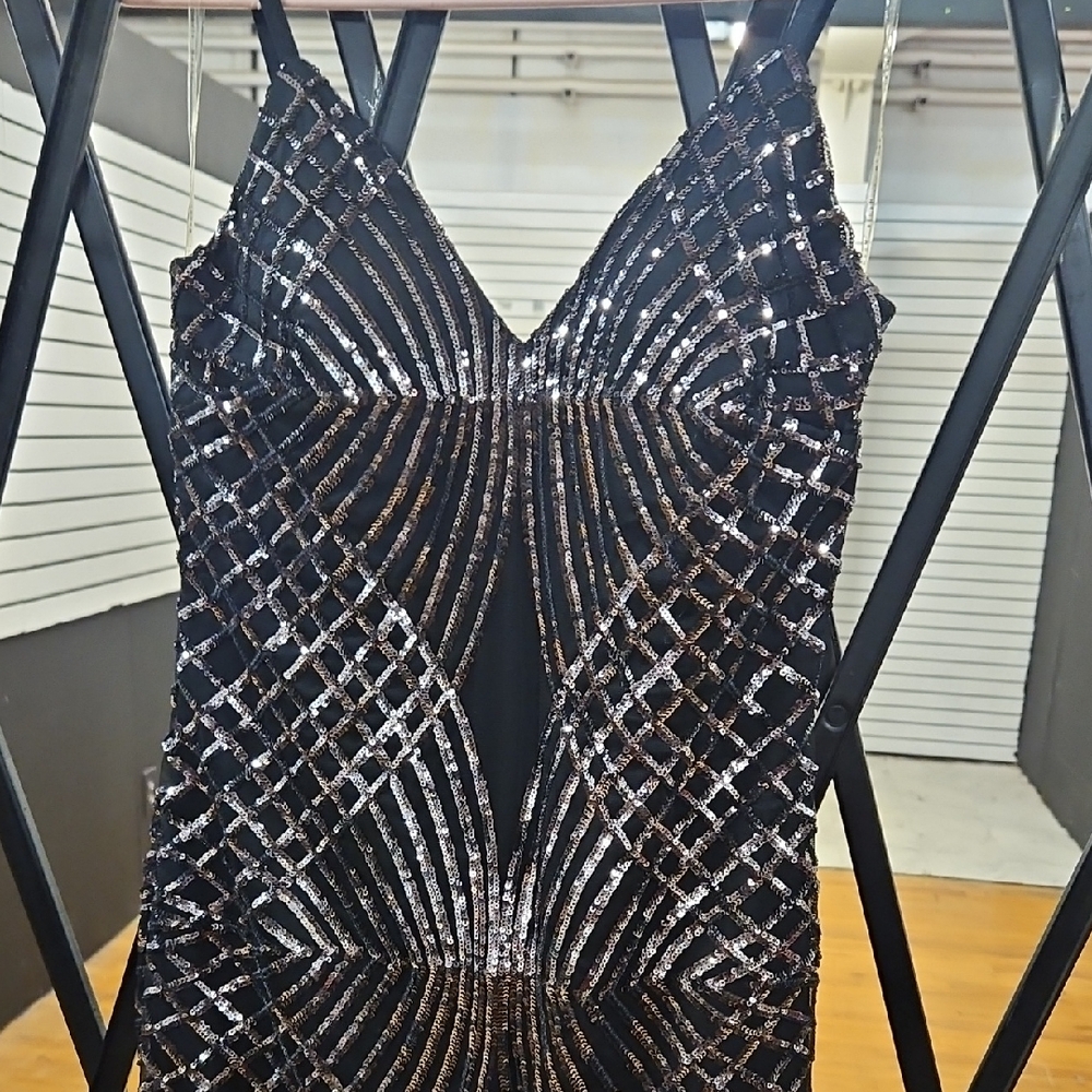 Elegant Black and Silver Geometric Dress